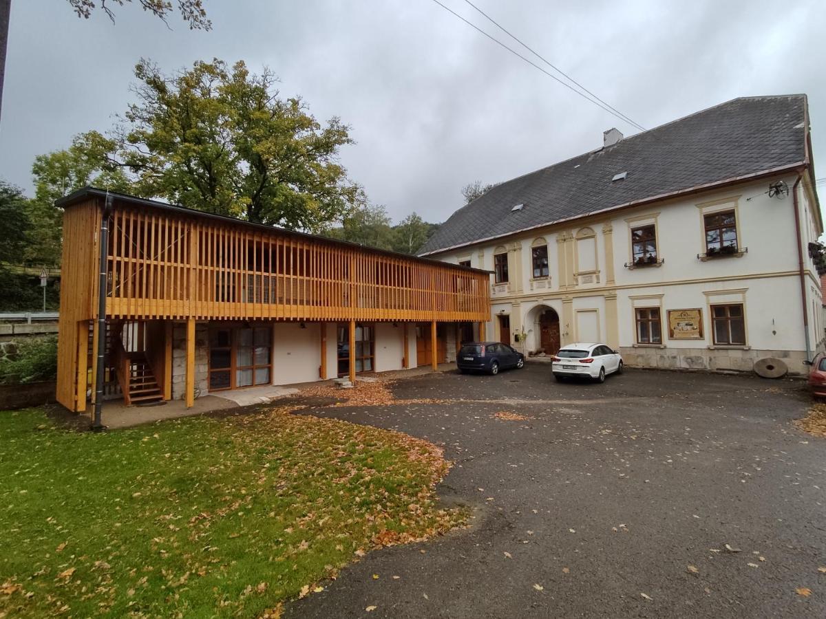 Apartment Ve Mlyne Teplice nad Metují エクステリア 写真