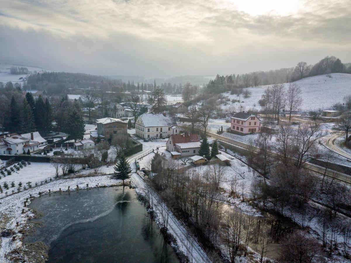 Apartment Ve Mlyne Teplice nad Metují エクステリア 写真