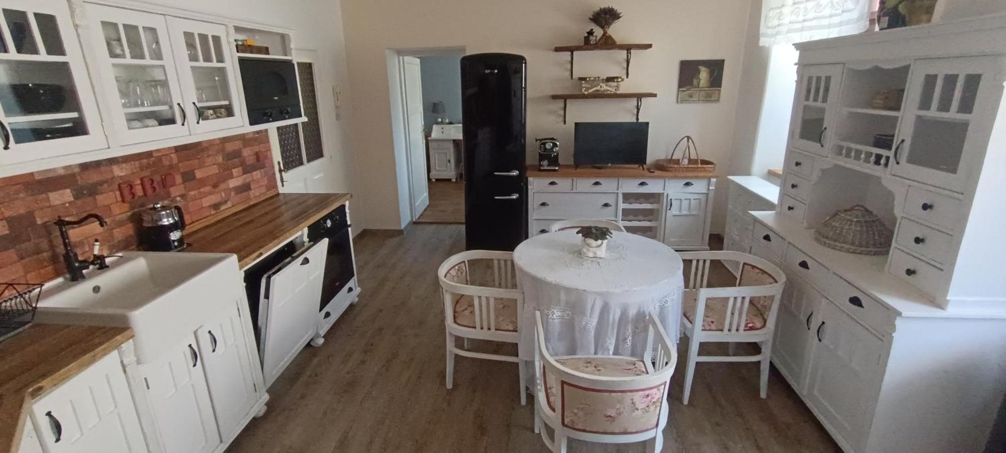 Apartment Ve Mlyne Teplice nad Metují 部屋 写真